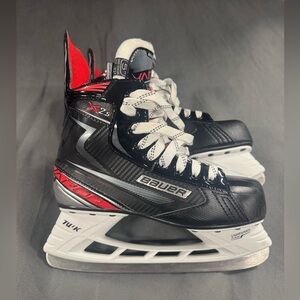 Like New BAUER VAPOR X2.5 Ice Hockey Skates - 5R
